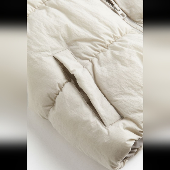 Puffer Cropped Vest - Small - Picture 9 of 11